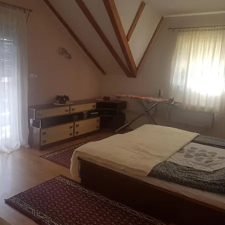 بيت خشبي Plavi Krov Potkraj